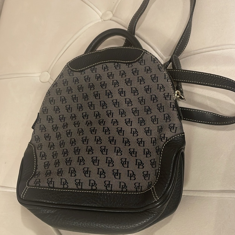 Dooney & Bourke backpack - Picture 7 of 8